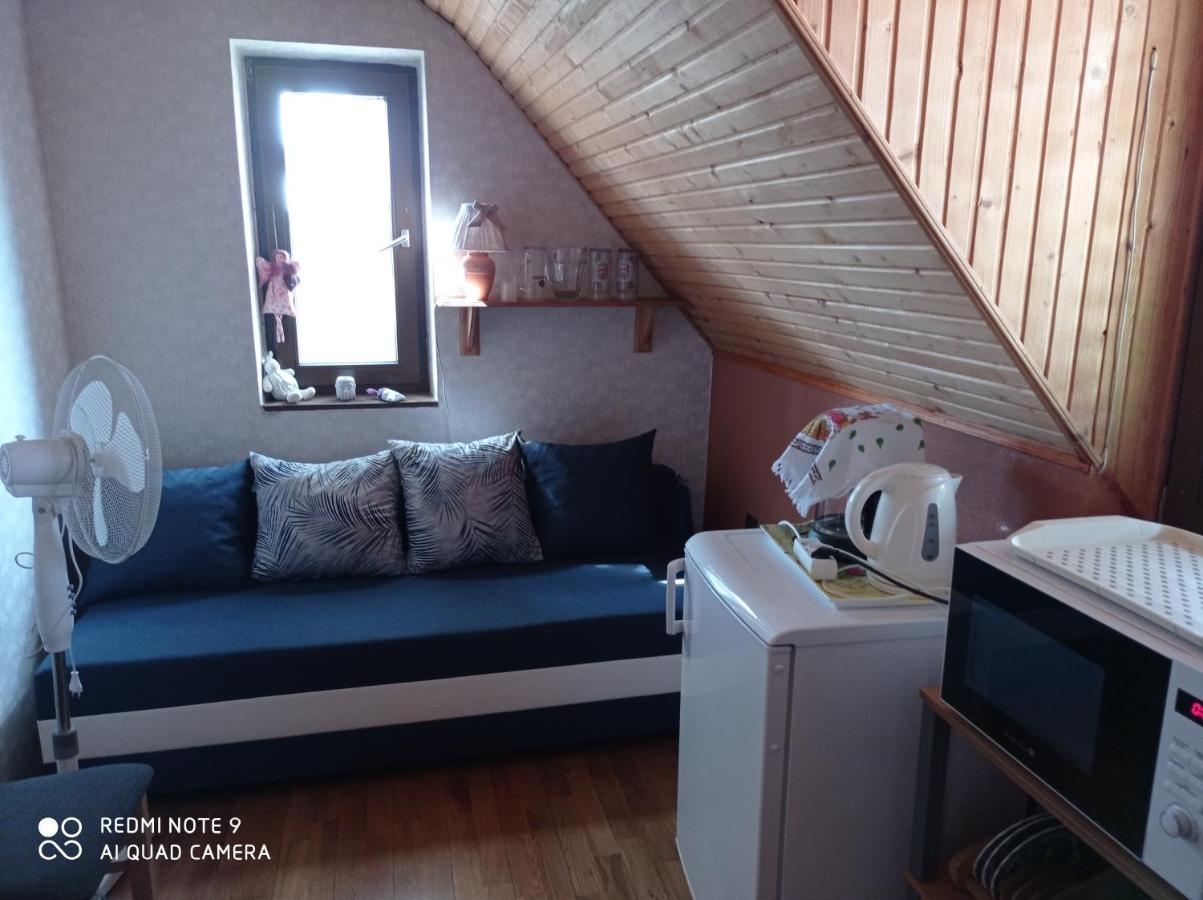 Toserdo Lakitelek Exteriör bild